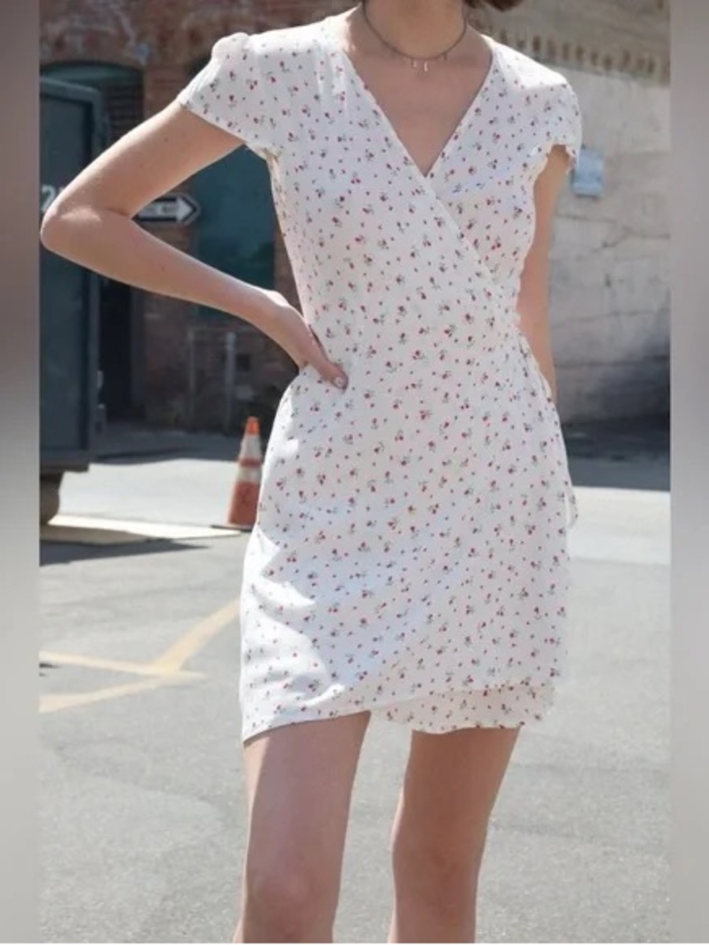 Brandy Melville Women’s White Floral Wrap Mini Dress - Robbie - OS